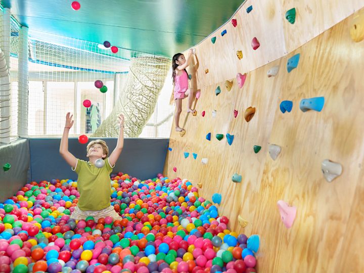 Kids Club