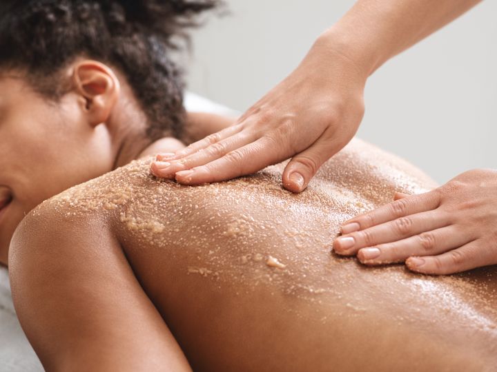 Femme recevant un massage