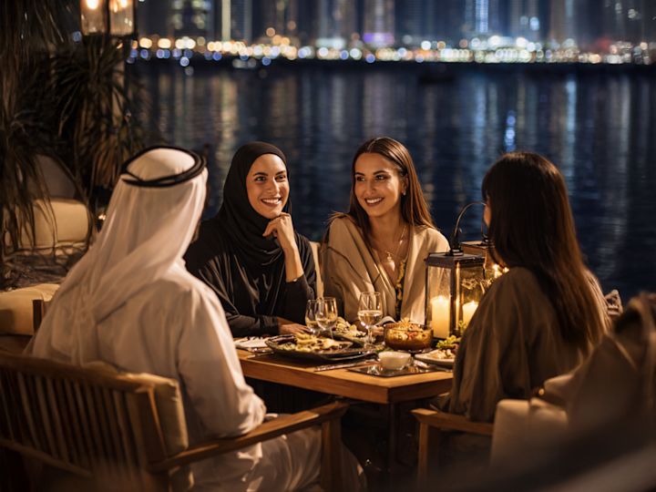 Människor äter på Jones restaurang