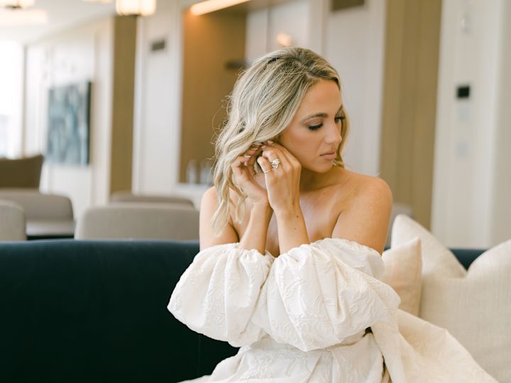 在康莱德纳什维尔试穿婚纱