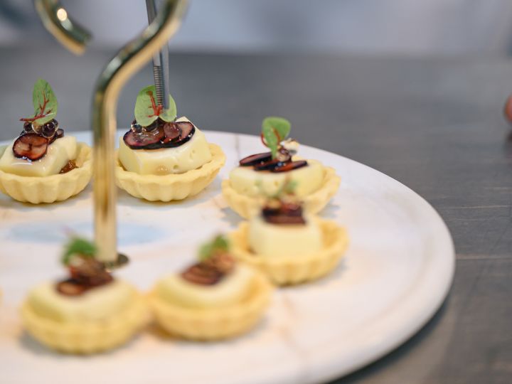 chef preparing canopes