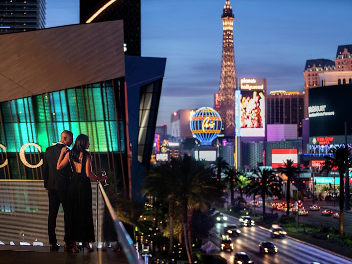 Balcon de la salle de réception Waldorf en soirée