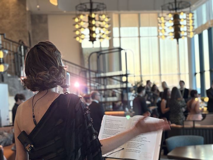 live entertainment, peacock alley, woman performing singing