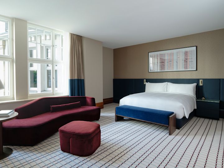 спалня за гости, 1 легло, диван, османска, изглед към прозореца на града