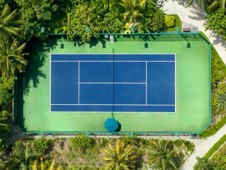 Vue aérienne d'un court de tennis