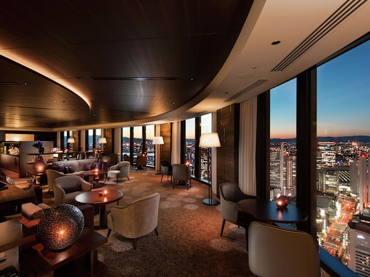 Executive Lounge con vista sulla città