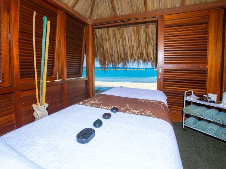 Massage Bed at the Spa with Beach View