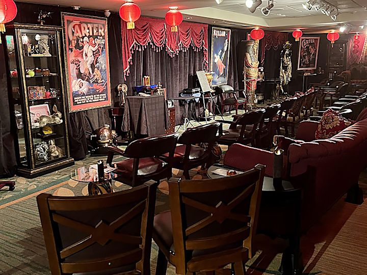 un viaje mágico en el tiempo en un escenario