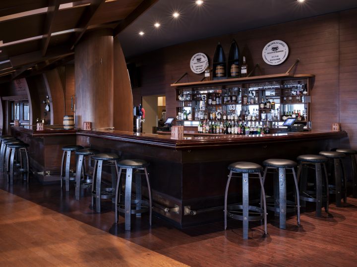 Espace bar d'arrêt Careenage Rum