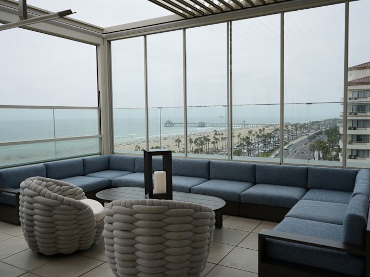 Offshore 9 Rooftop Lounge