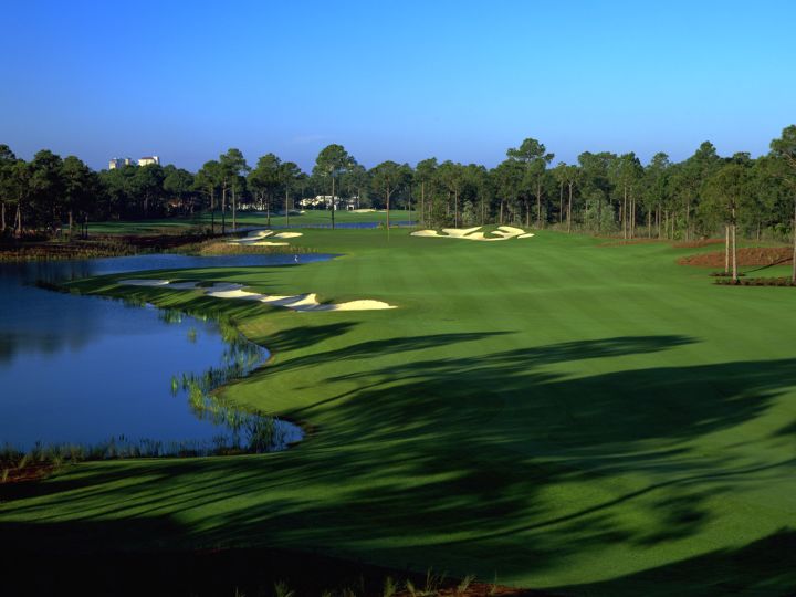 نادي رافين للجولف