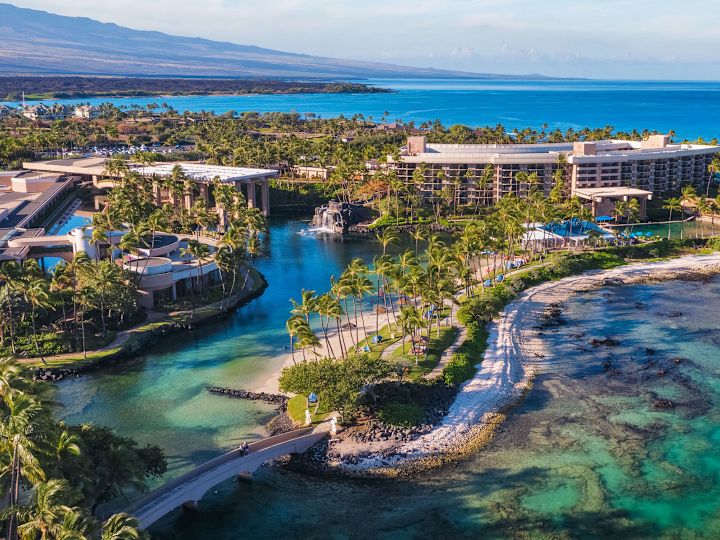 Hilton Waikoloa Village lagoon in the morning