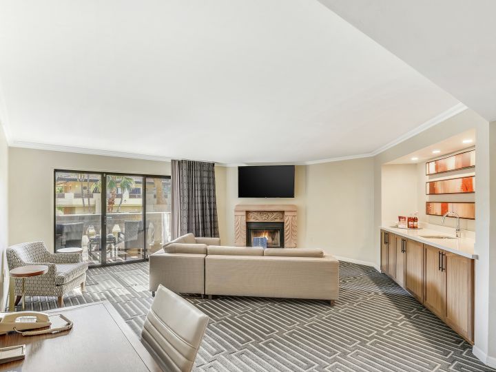 Grande Suite Living Area