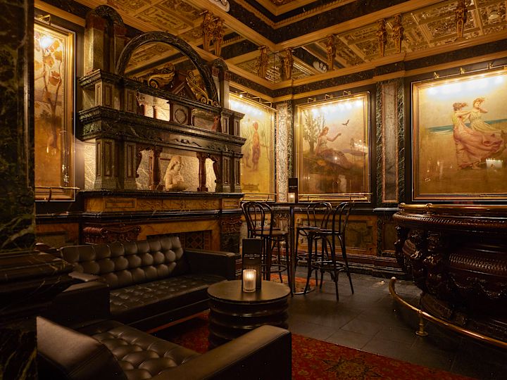 Relaxing Atmosphere at Marble Bar