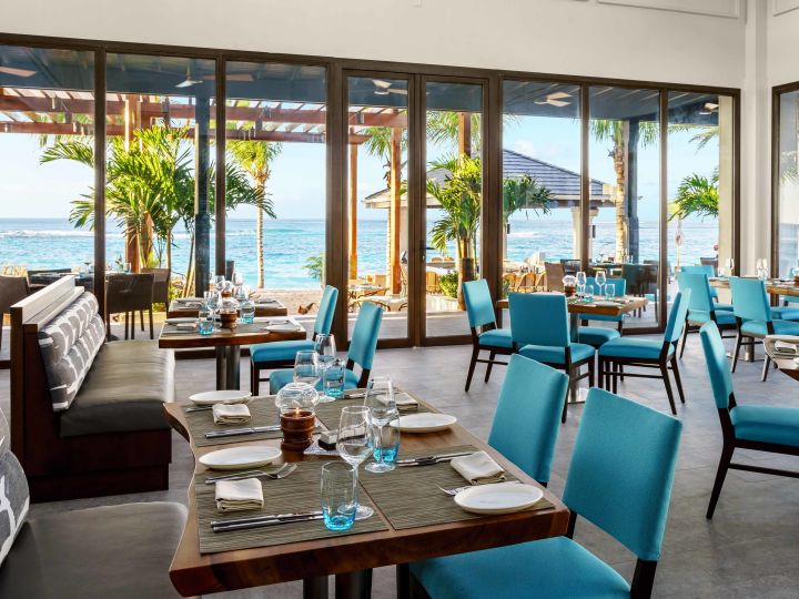 20 Knots Restaurant table setup