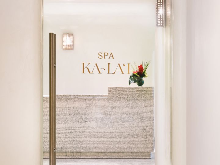 Lobby Area with Spa Ka La'i Sign