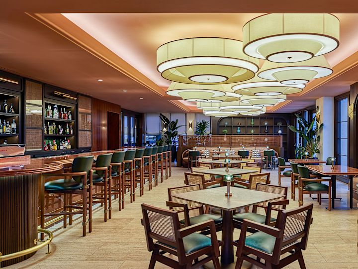 Área para refeições do restaurante Zampo