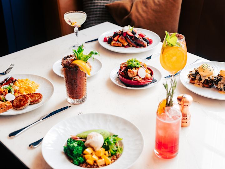 Blue Aster 早餐设置