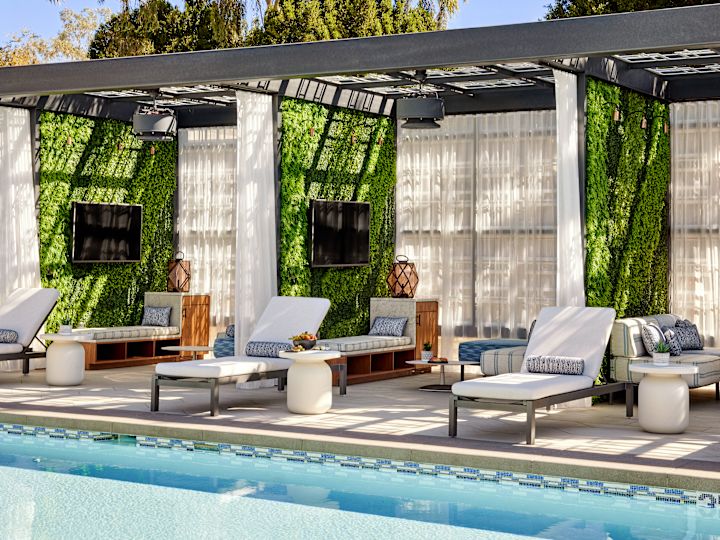 cabanas avec piscine extérieure