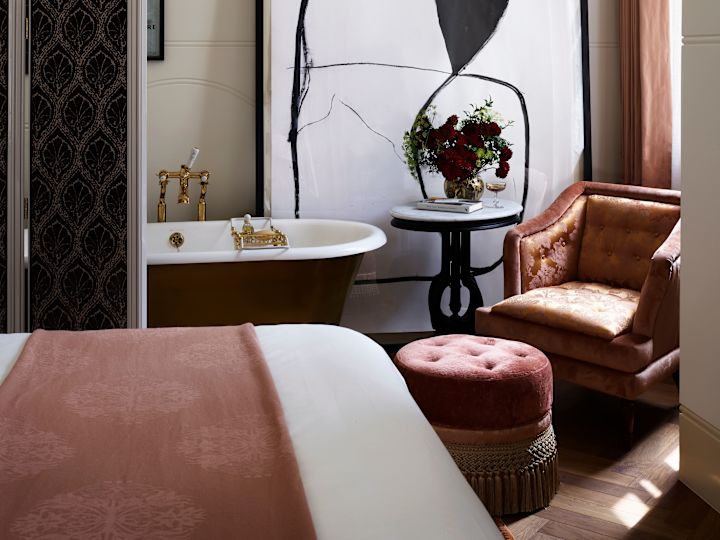 King Guest Room with Lounge Chair