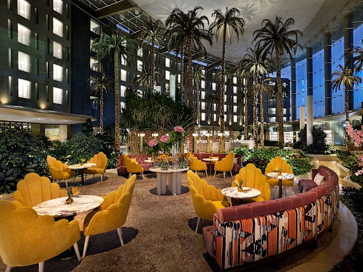 Peacock Lounge Dining Area