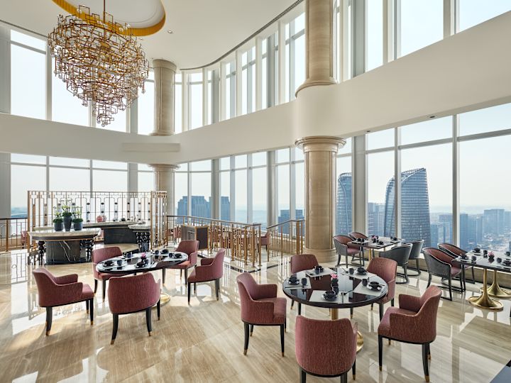 Brasserie 99 dining room, daytime