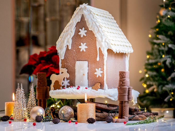 Ledoux restaurant, gingerbread house with holiday decorations