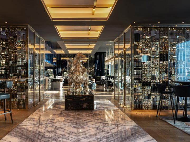 Bull & Bear bar and restaurant