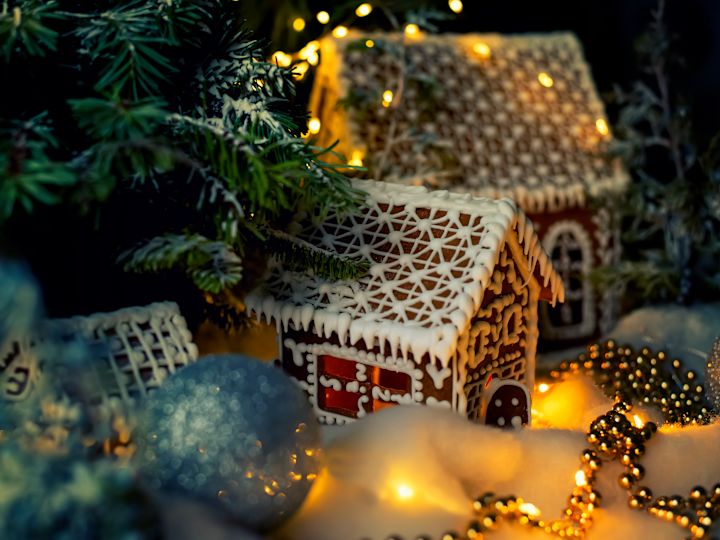 ジンジャーブレッドハウス、クリスマスの装飾、照明