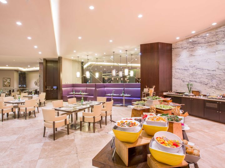 society cafe breakfast area