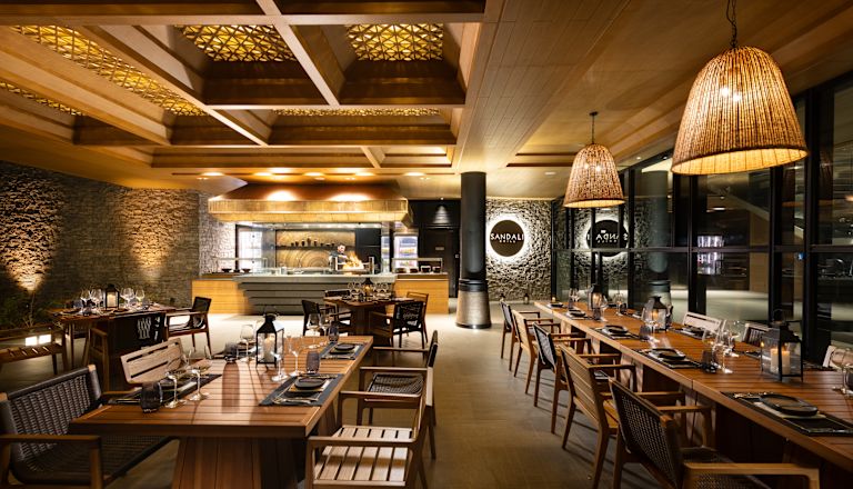 Sandali restaurant shot with staff behind bar