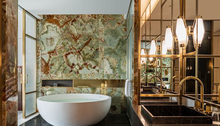 Camera Presidential - Bagno con vasca rotonda e lavabo