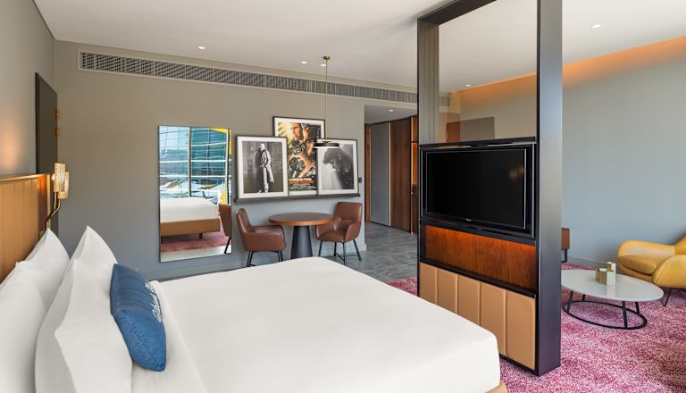 Eck-Suite mit King-Size-Bett