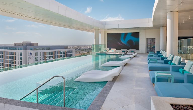 Blick auf den Swimmingpool