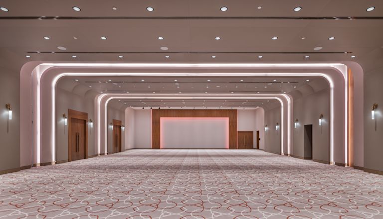 Leerer Ballsaal