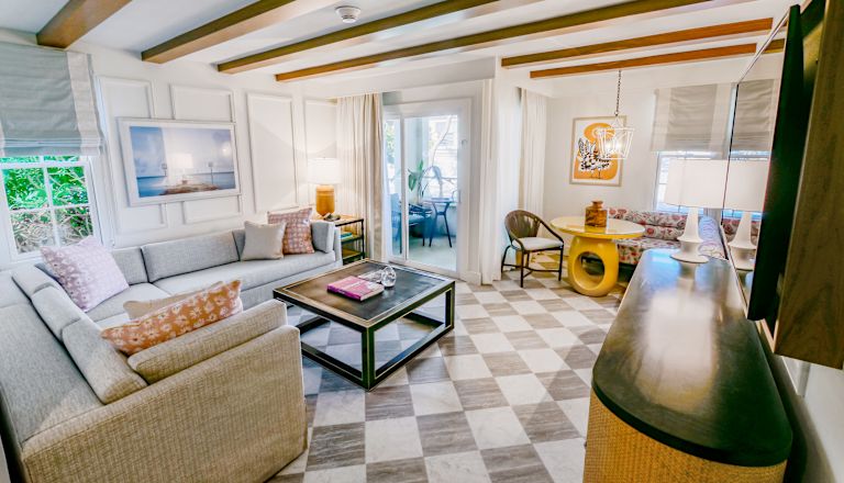 Model room suite parlor