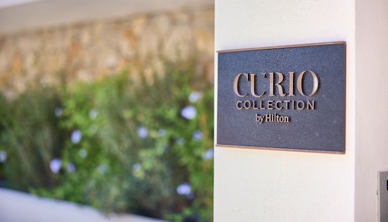 Señalización de Curio Collection