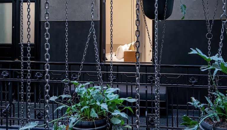 Camera con letto king size e balcone