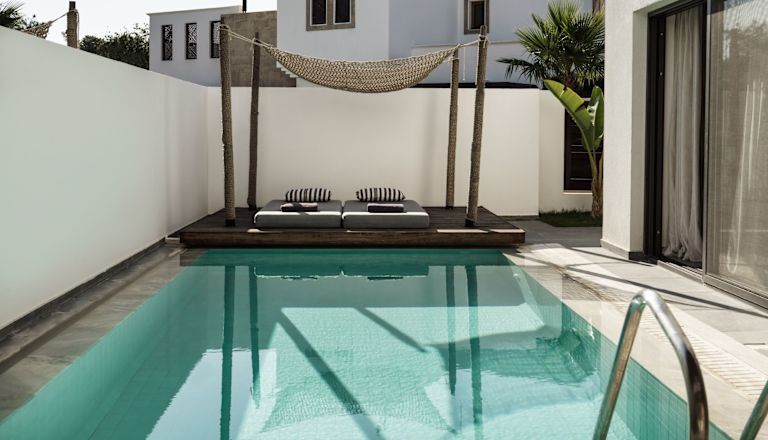King Bedroom Suite With Private Pool