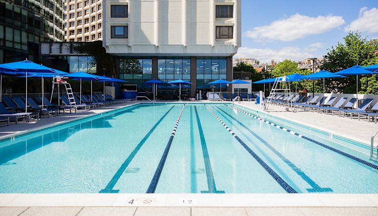 Piscina al aire libre del hotel Washington Hilton