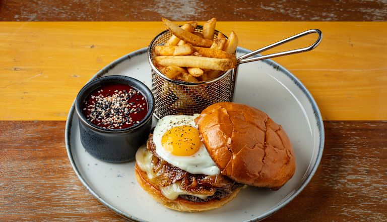 Cabo Wabo Beach Club, Pambazo Burger