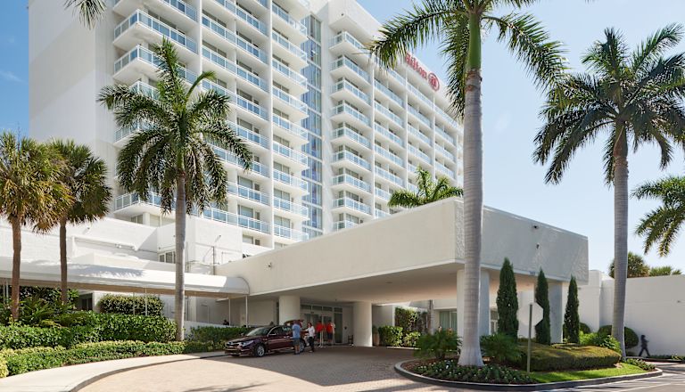 Hilton Fort Lauderdale Marina entrance