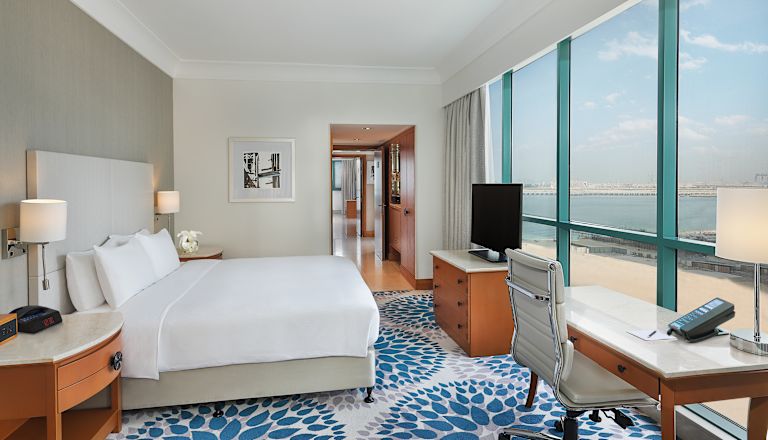 King Executive with Sea View