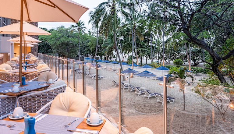 Área de restaurante al aire libre del Restaurante Nuggu