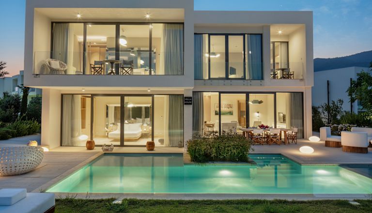 Villa met zes slaapkamers en zwembad VIew