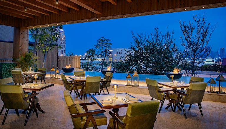 Akşam Gymkhana Restoran Terası