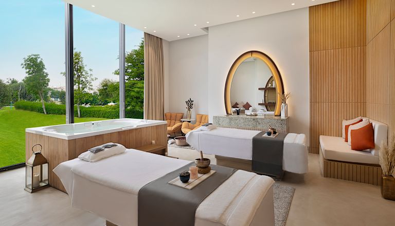 Spa'da Çiftler için Masaj Masaları