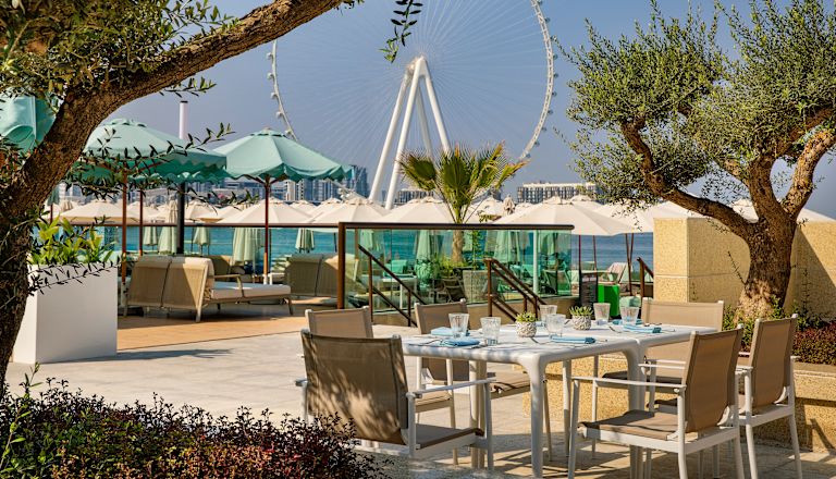 Wavebreaker Beachside Restaurant waterfront seating