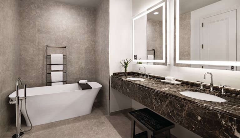 Apartament cu baie și cadă