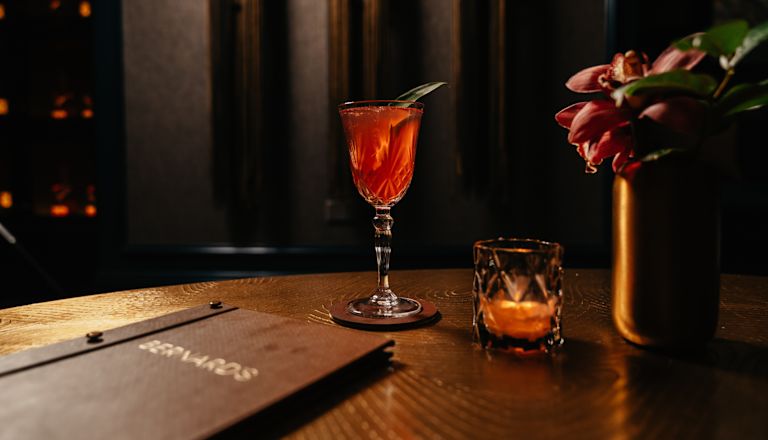 Bebidas em uma mesa no restaurante Bernards